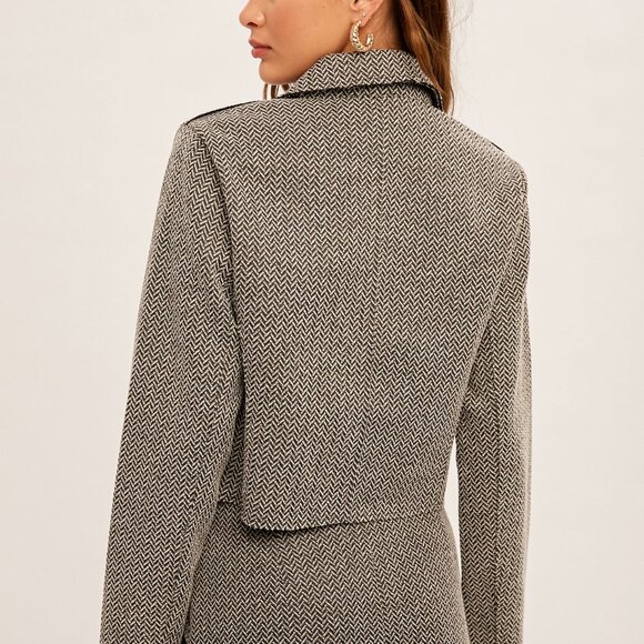 HEM & THREAD Cropped Herringbone Blazer, Black White Tweed Jacket, Modern - Picture 5 of 6